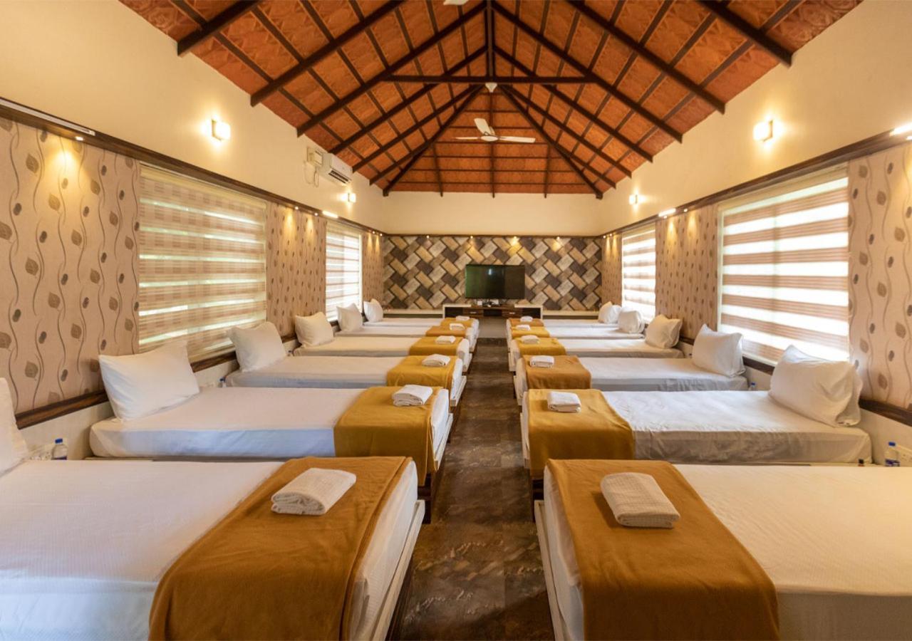 Sr Jungle Resort Coimbatore Extérieur photo